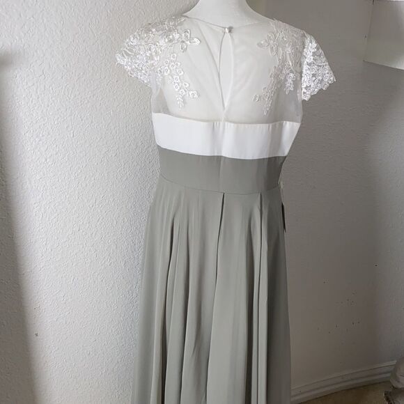 Women’s Ivory Lace Top Chiffon V-Neck with Cap Sleeves Dress Size 12 NWT - Picture 4 of 10